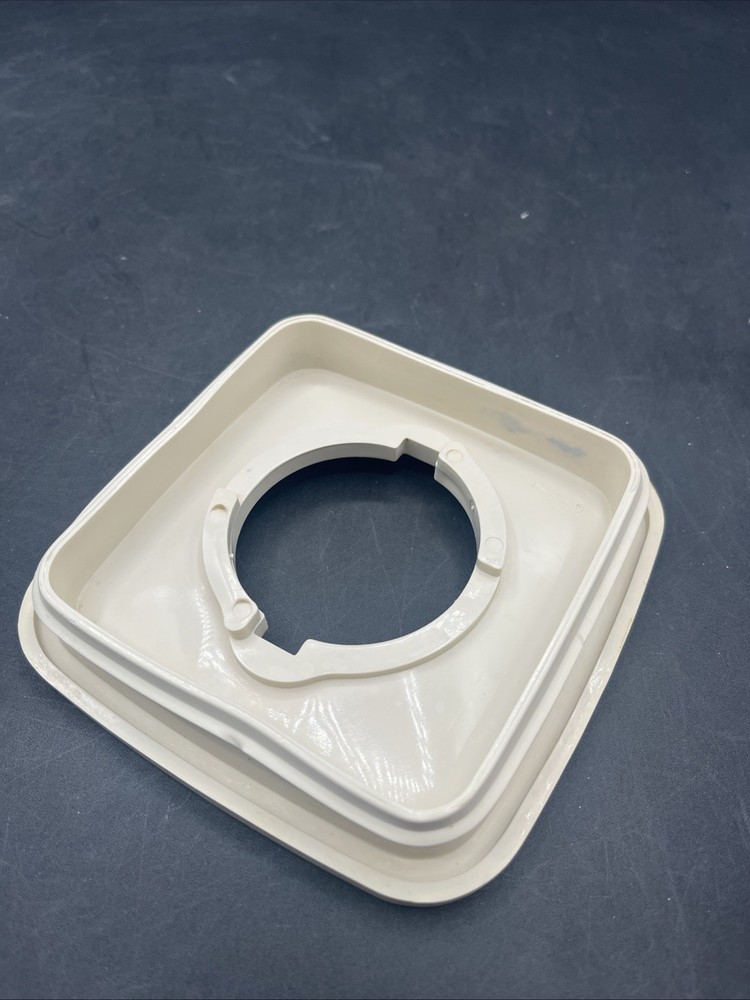 Osterizer Blender LID ONLY Beige