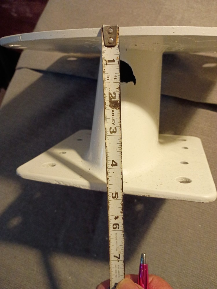 Boat Radar Mount Forward Leaning Pre-Owned