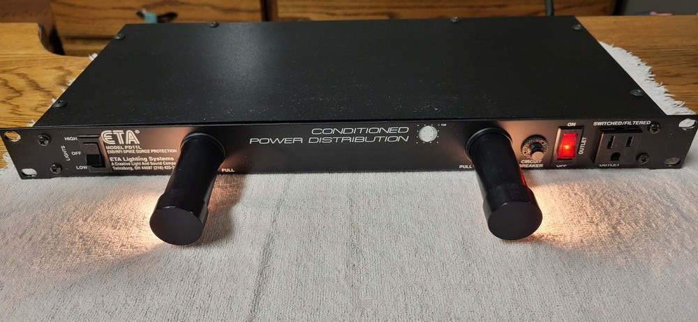 ETA PD11L rack mounted power conditioner Excellent