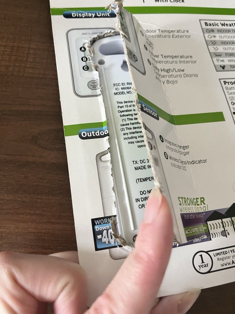 AcuRite Wireless Digital Temperature Thermometer Clock & Memory Open Box