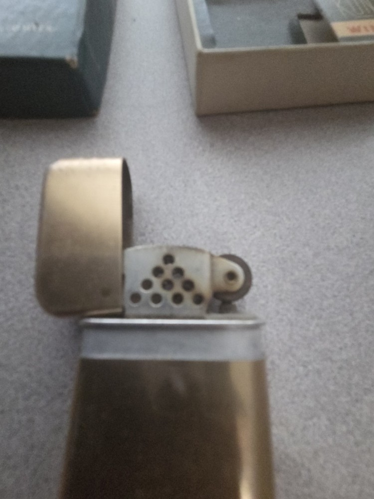 Vintage Ronson Windlite Box, Bowers Lighter