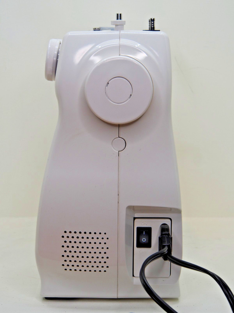 Janome 2222 Sewing Machine