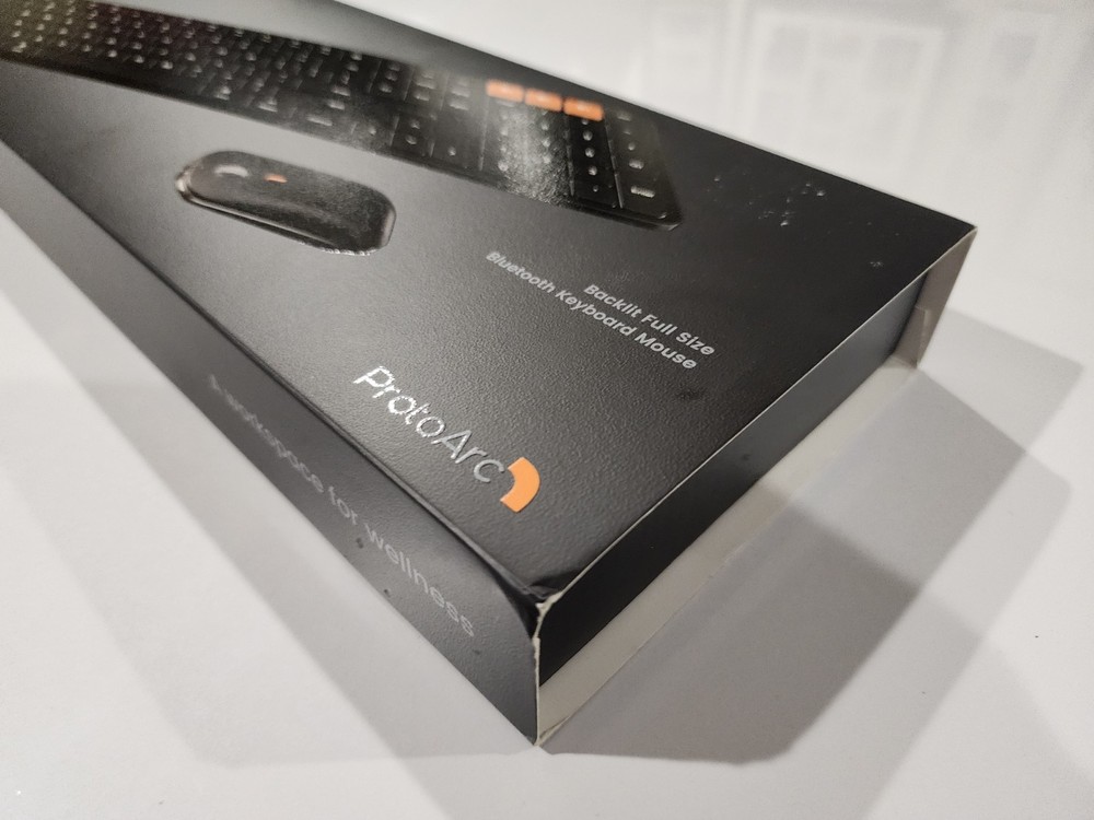 ProtoArc Backlit Bluetooth Keyboard and Mouse for Mac, KM100-A *NEW* SEE PICS