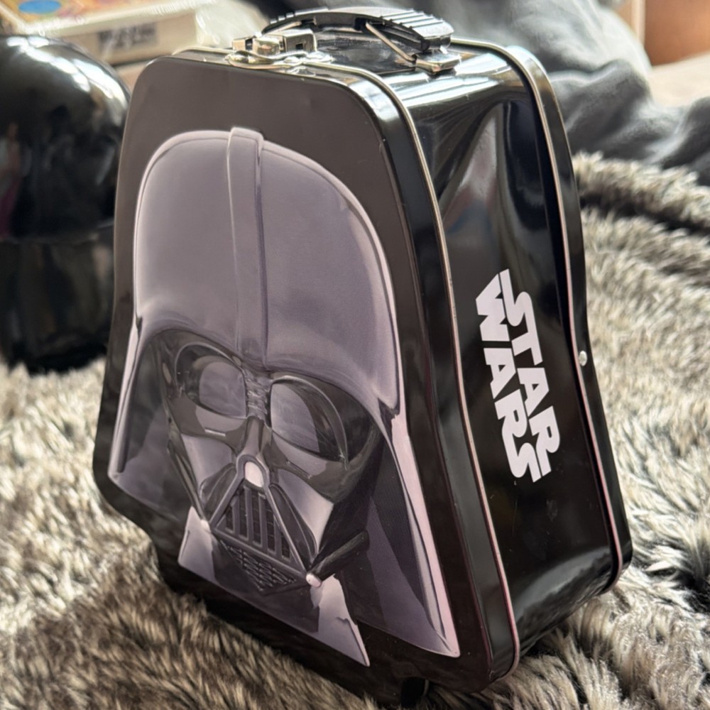 Star Wars Darth Vader Shaped Metal Lunchbox