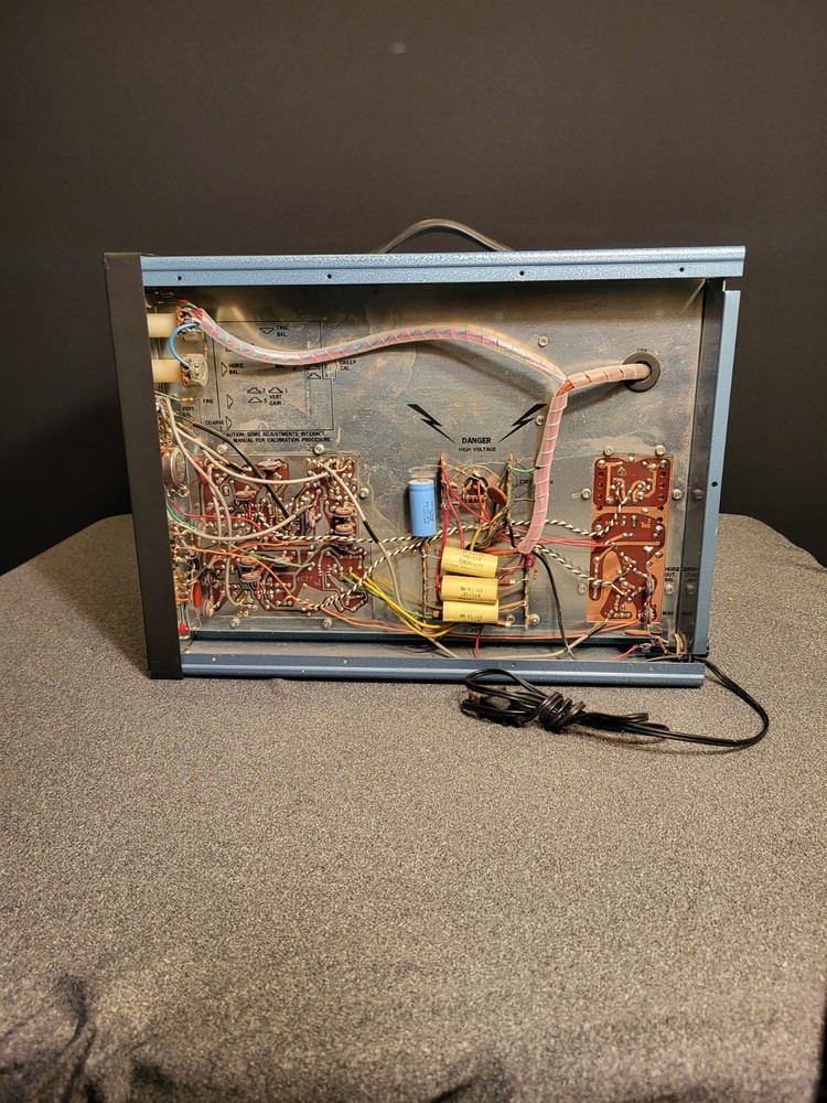 CONAR Model 255 Solid State Oscilloscope – Powers On – Vintage Test Equipment