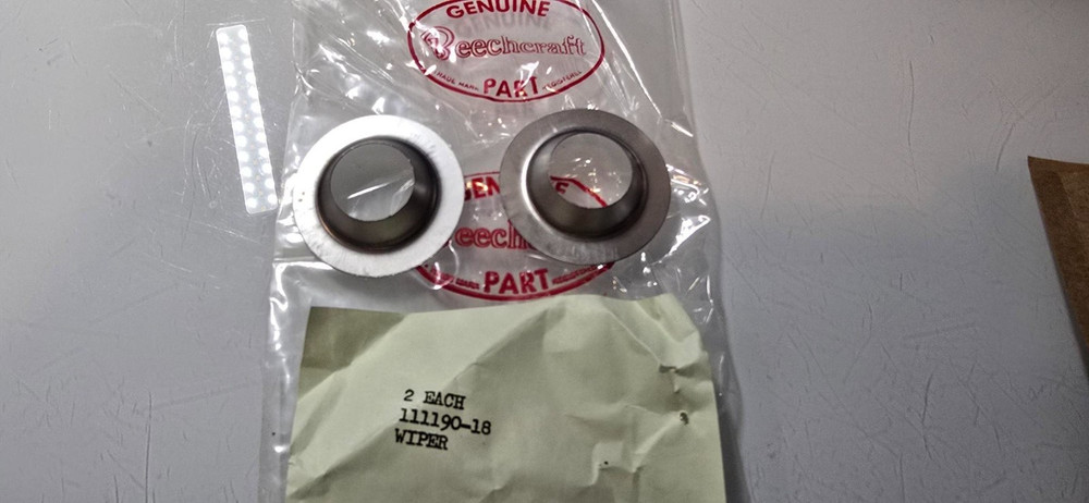 (4) BEECHCRAFT RING WIPERS  111190-18 1620-00-213-4380