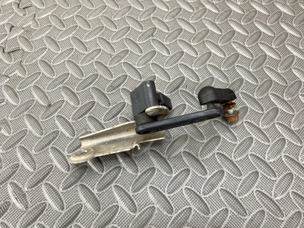 Tesla Model S Height Level Sensor Front Left 1027941-00-A