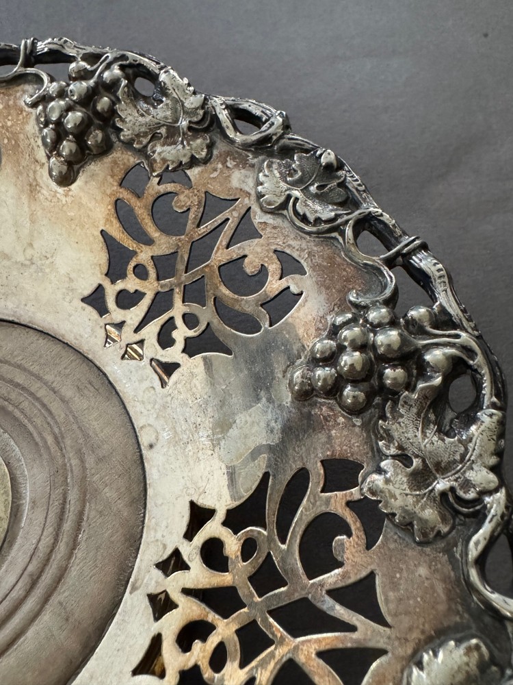 GRAPE CABLE VINE SILVERPLATE WINE BOTTLE COASTER VINTAGE