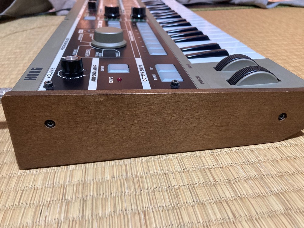 Korg MicroKorg Synthesizer Vocoder Analog Modeling 37-Key Keyboard