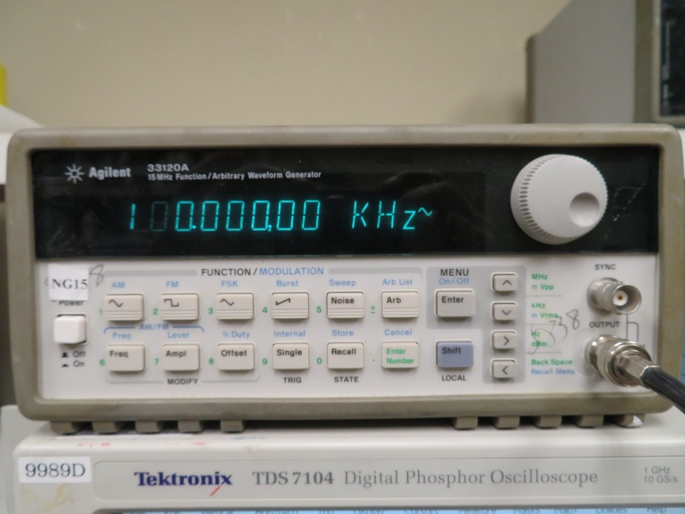 Agilent 33120A 15 Mhz Function/ Arbitrary Waveform Generator NG15