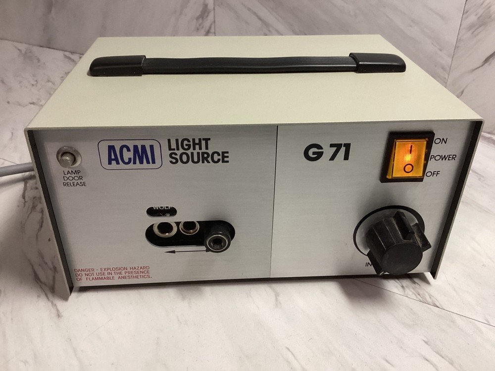ACMI G71 LIGHT SOURCE.               .