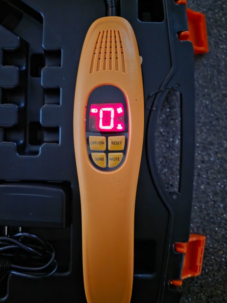 Elitech LD-200 Rechargeable Heated Diode Refrigerant Leak Detector