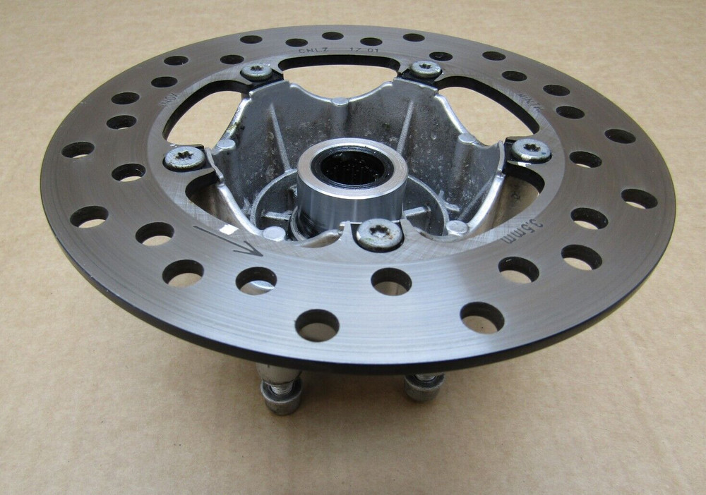 Piaggio 1 2022 front hub (13479)