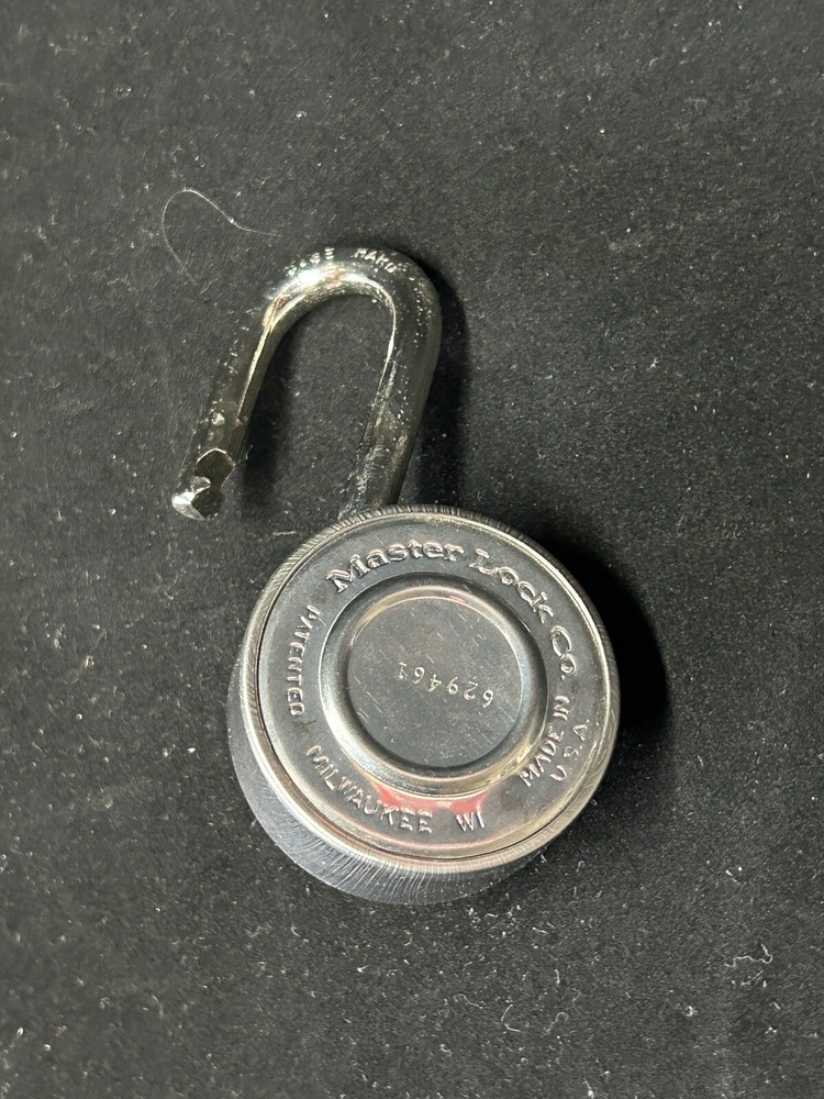 Master Combination Padlock Pad Lock 1502 BlackDial New in Box NIB