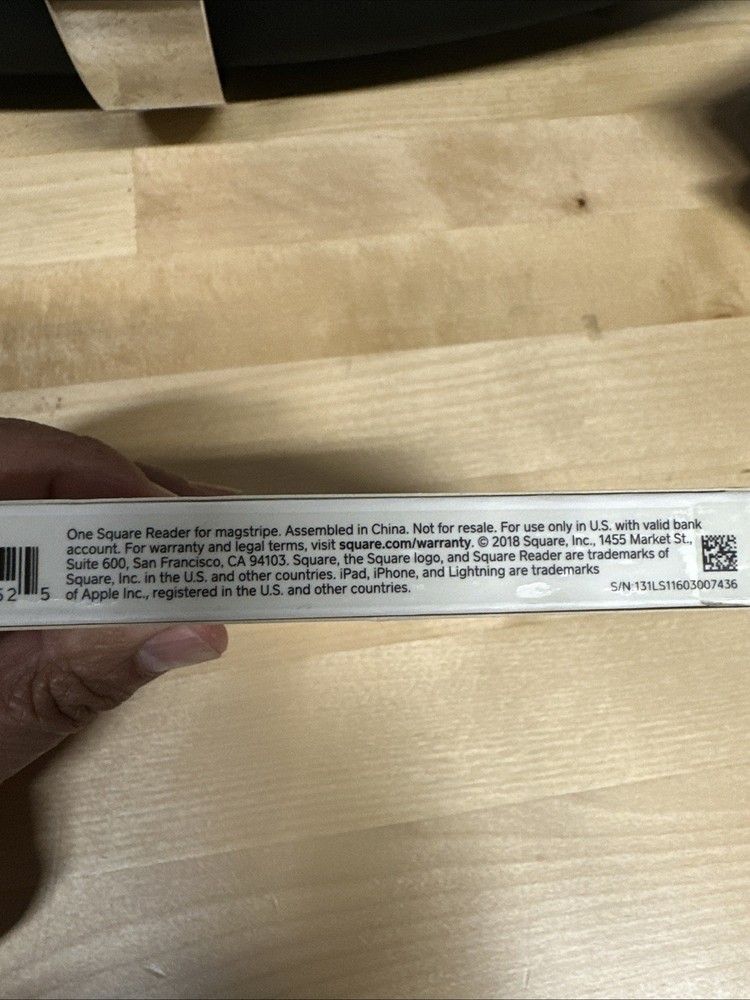 SQUARE SQA0523 READER MAGSTRIPE LIGHTNING CONNECTOR - WHITE