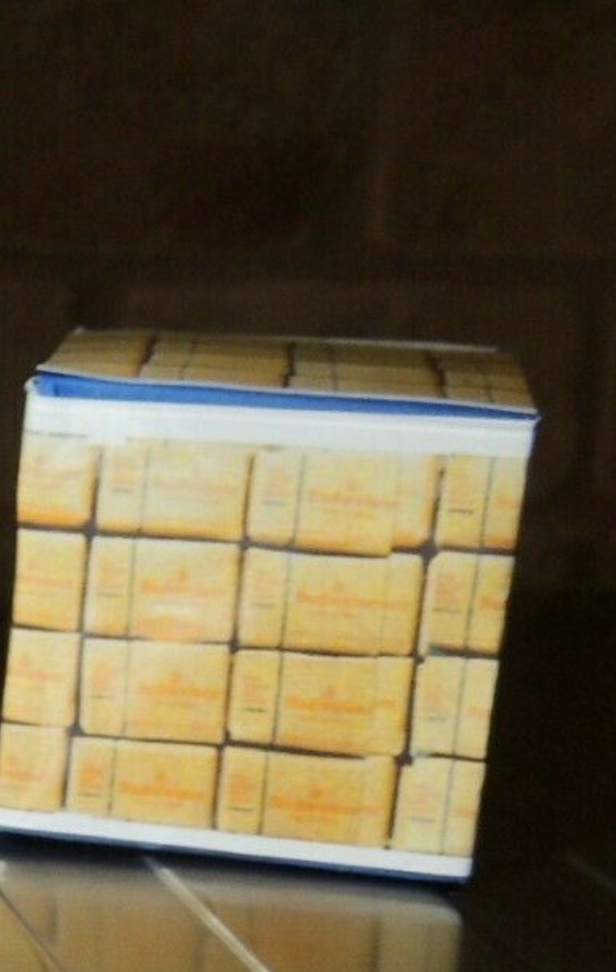 ONE STACK(make selection) TRUE 1:18 SCALE GARAGE DIORAMA MINIATURE 2 x 2 x 2