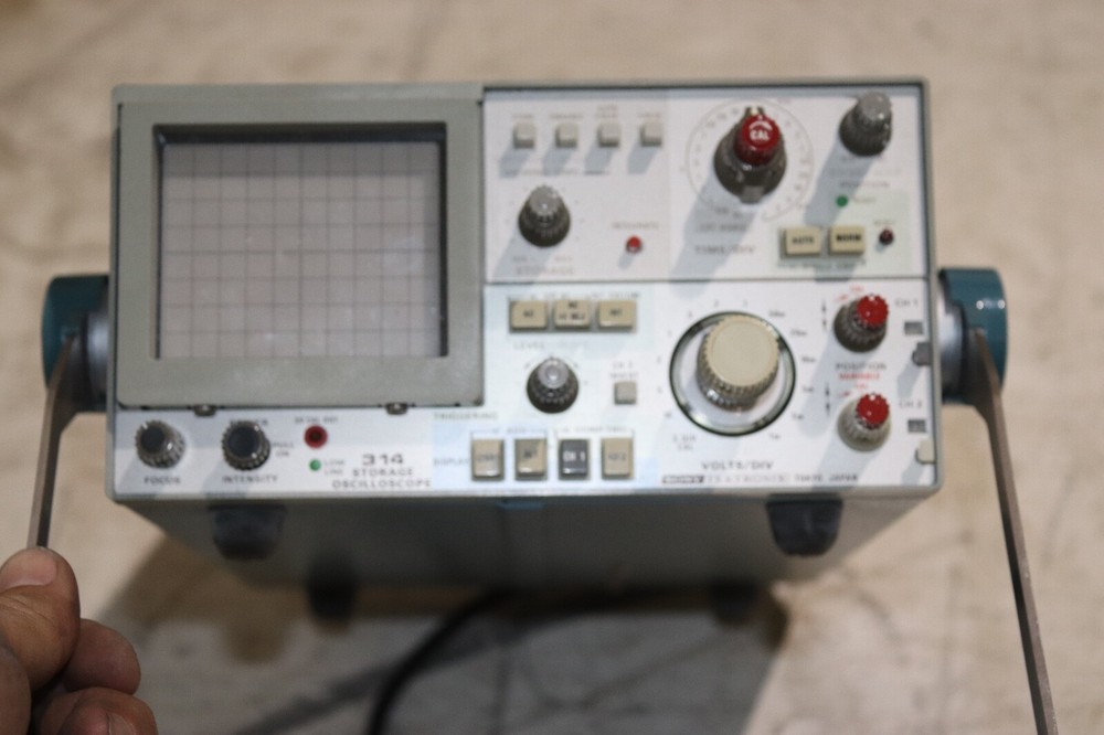 Sony/Tektronix 314 Storage Oscilloscope WORKING