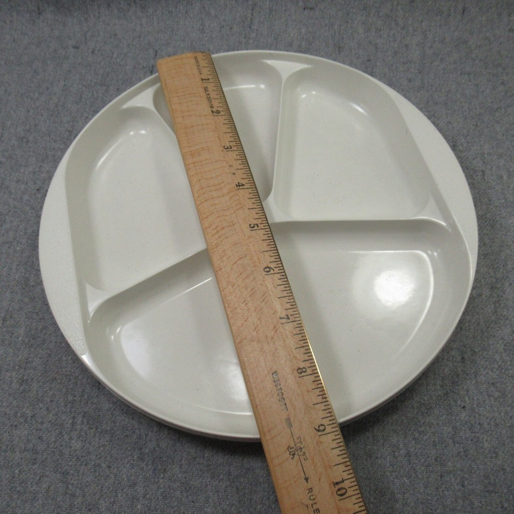 2 LittonWare Microwave Plastic Divided Plates Lids 4 Compartments White 44096