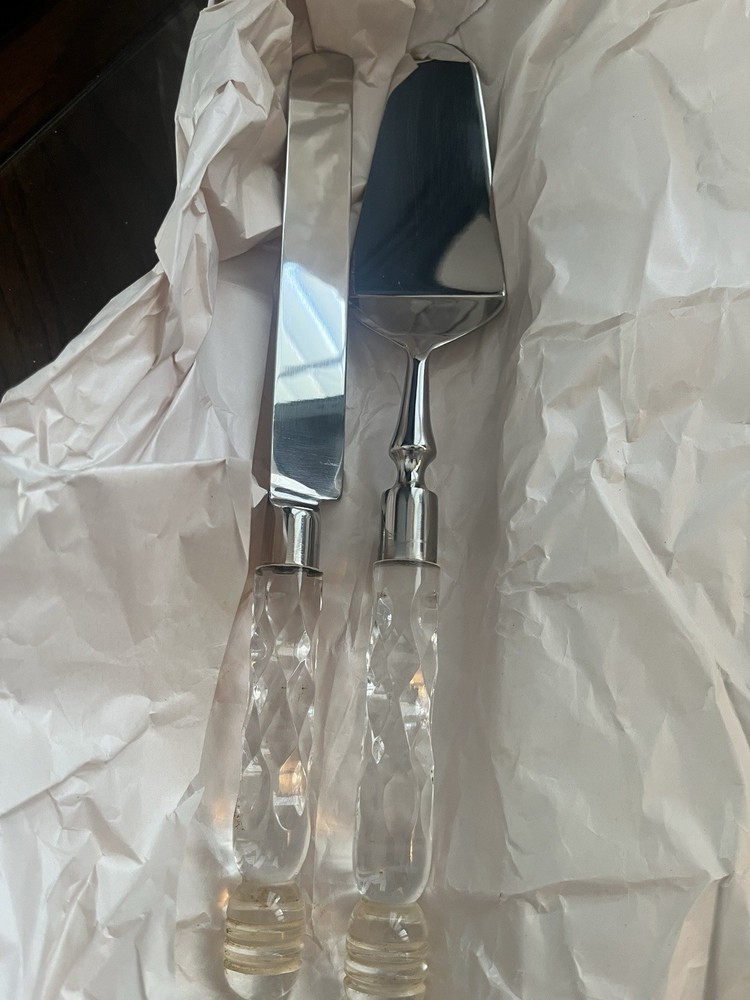 The Royal Standard Cake Servers ￼