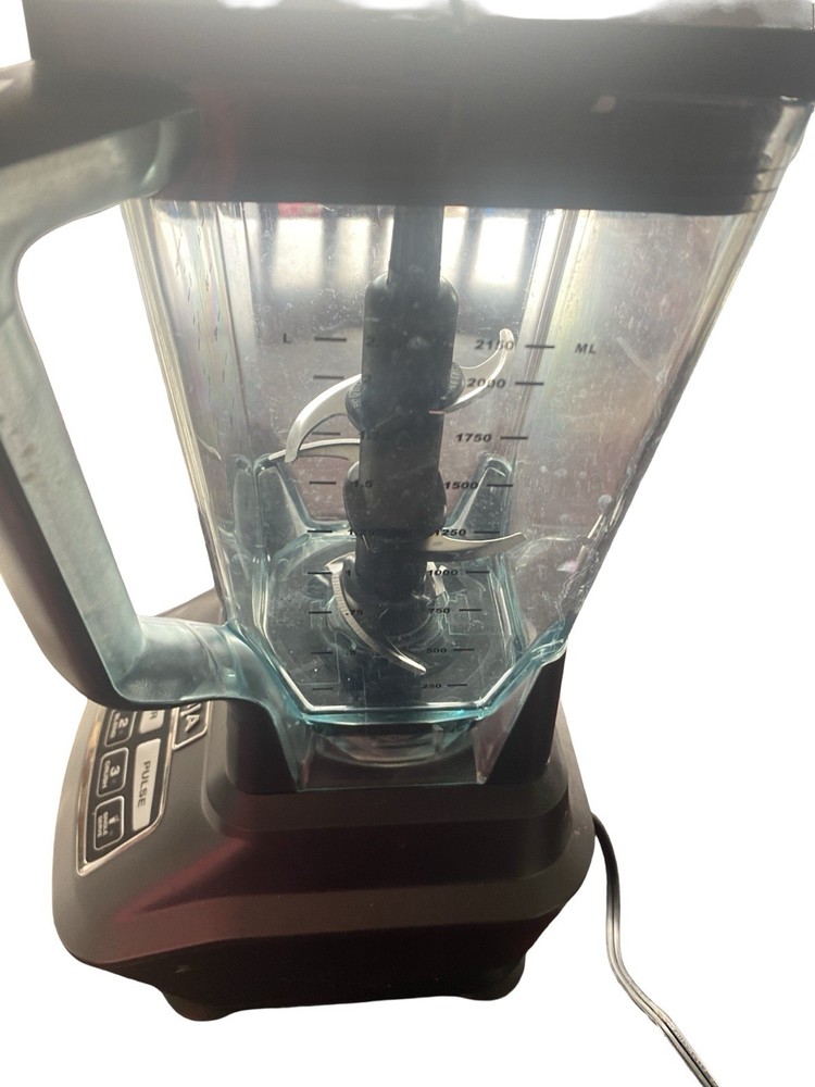 Ninja Blender Professional 1500 Watts Powerful! Pre-owned