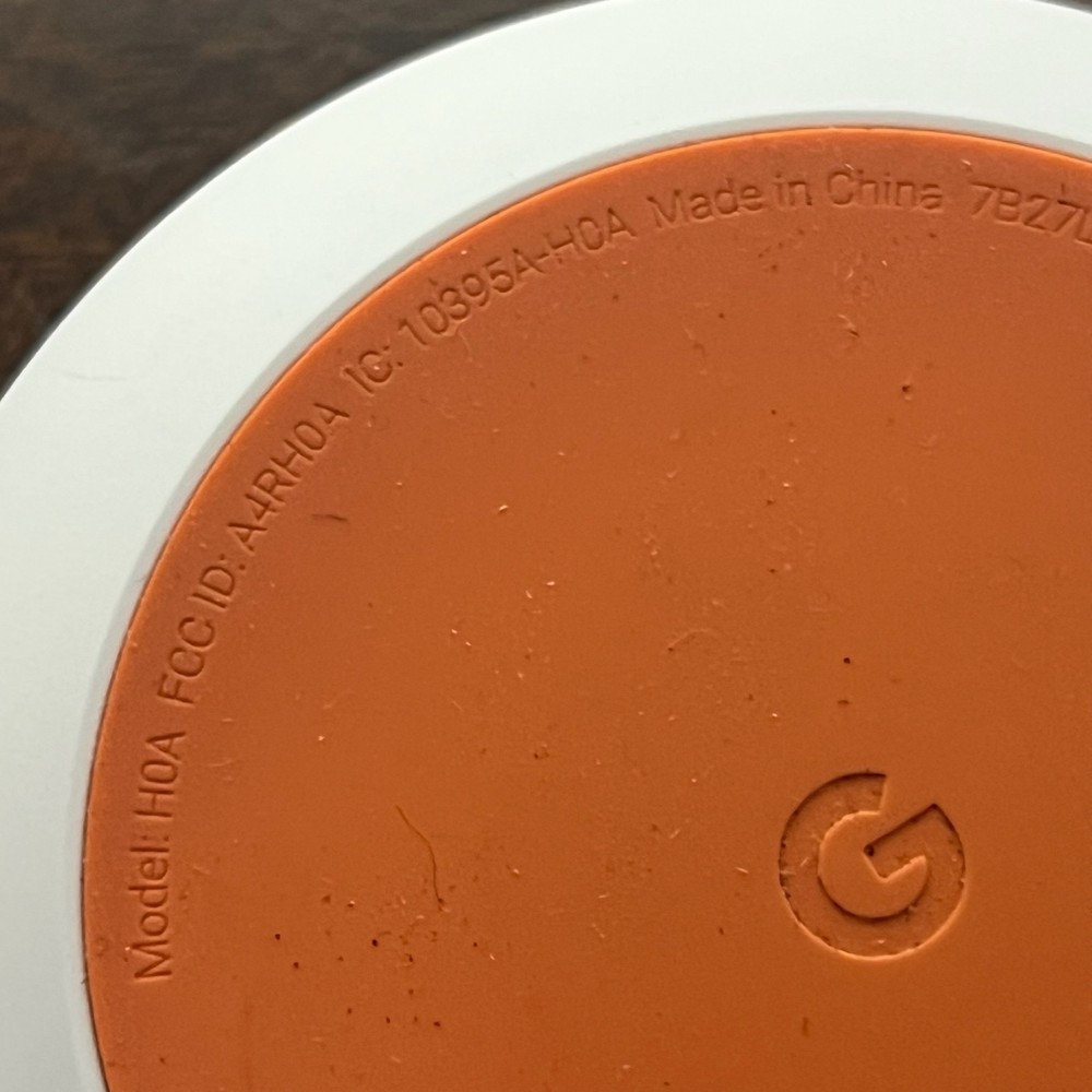 CM343 - Google Home Mini Smart Assistant Chalk GA00210-US OPEN BOX