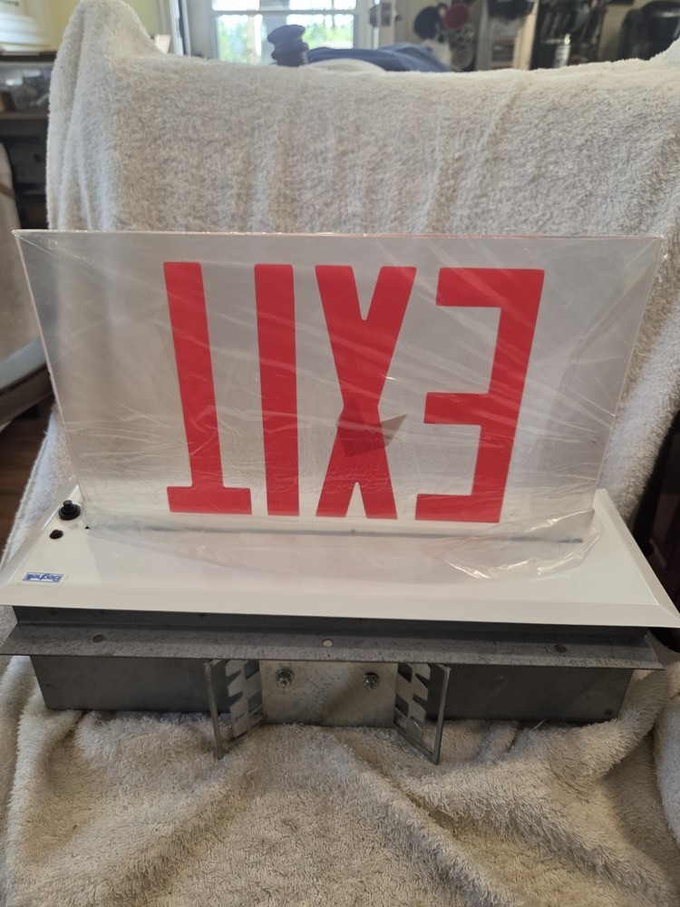 Beghelli, Edgelit Exit Sign, Red, OL2SAR1CCR-120SA