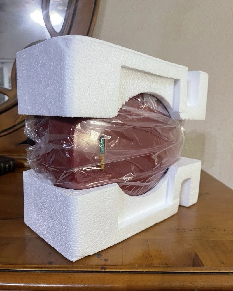 HOLIDAY TIME MINI CUPCAKE MAKER