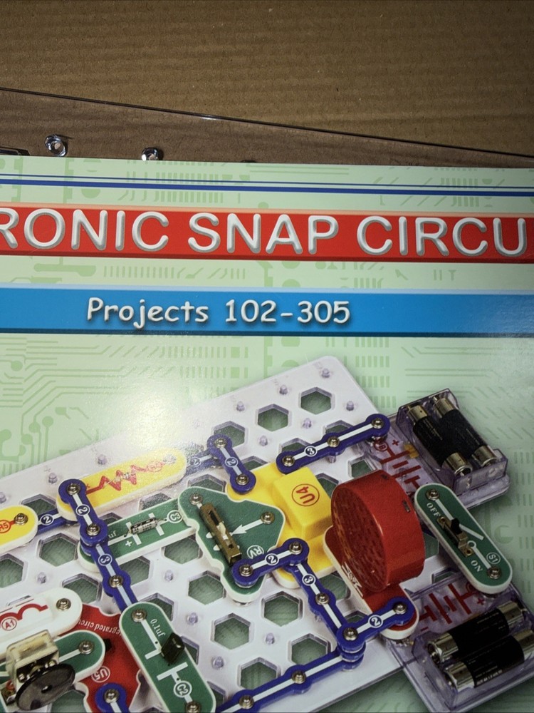 Snap Circuits Classic SC-300 Electronics Exploration Kit Opened Box Nice