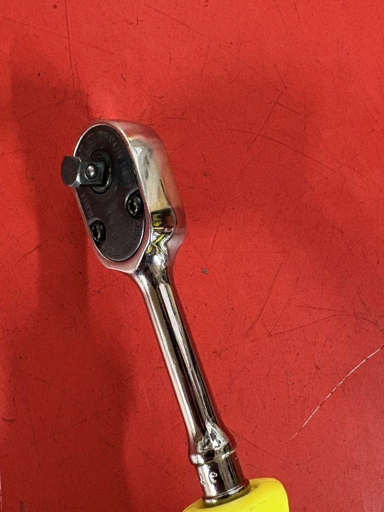 New Snap On 1/4" THLD72 YELLOW Hard Handle Ratchet
