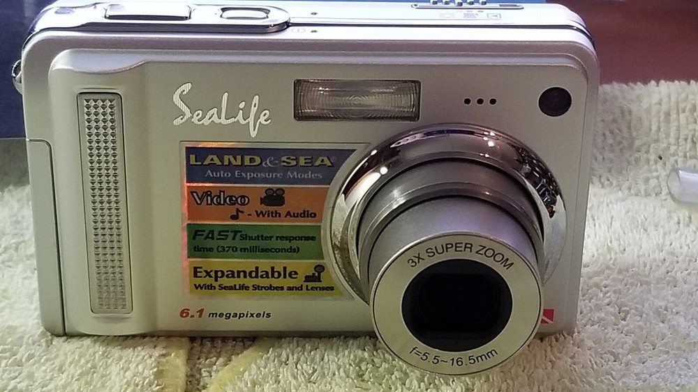 SeaLife Reefmaster DC600 Underwater Digital Camera Pro Set with Flash