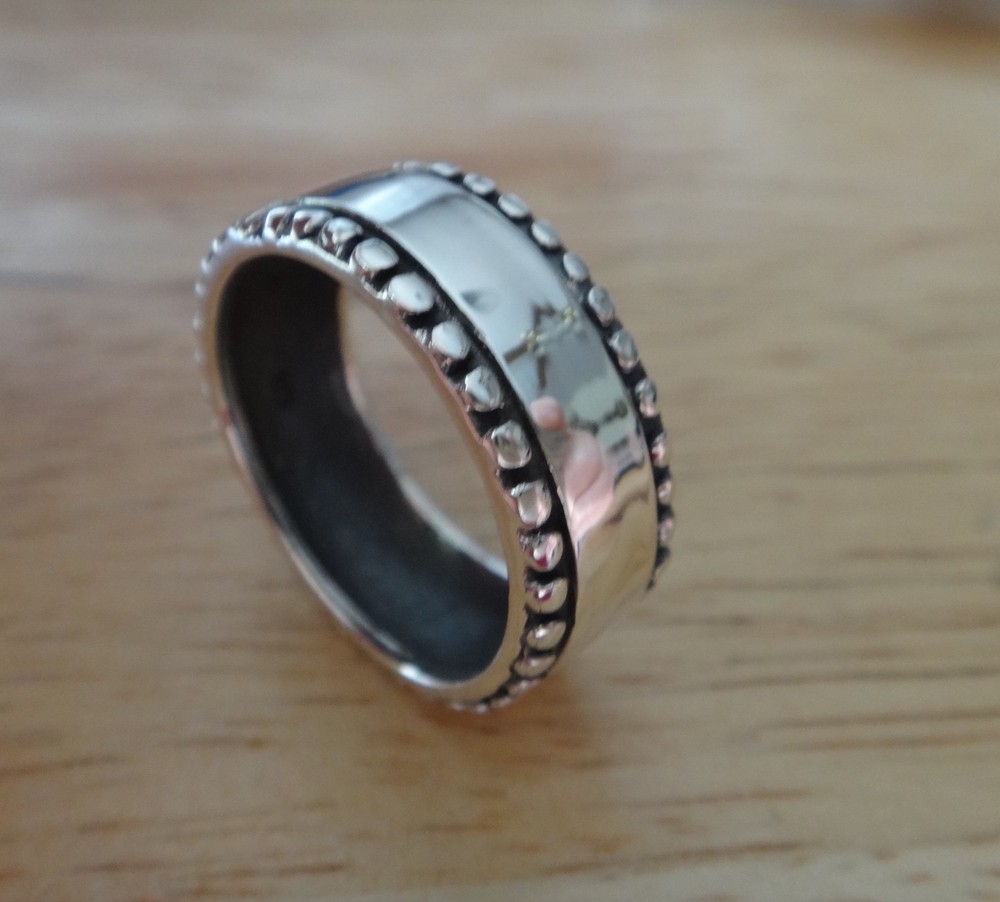 size 8 Sterling Silver 7 mm wide Band Dots Edge Ring