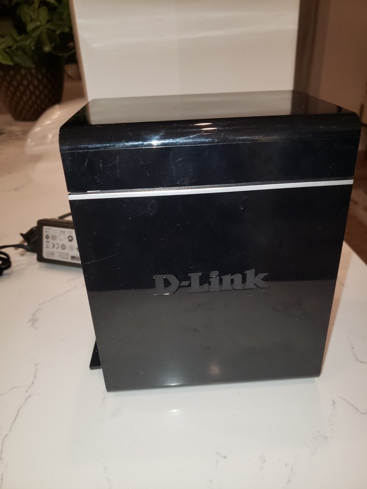 D-Link DNS-320/RE ShareCenter Network Attached Storage (NAS) Cloud Data Device