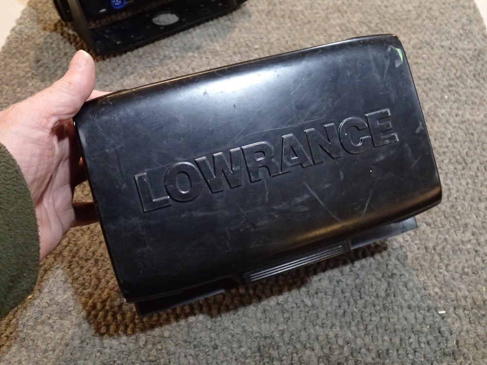 Lowrance Elite-7m Chartplotter Head Unit w/Suncover & Mount