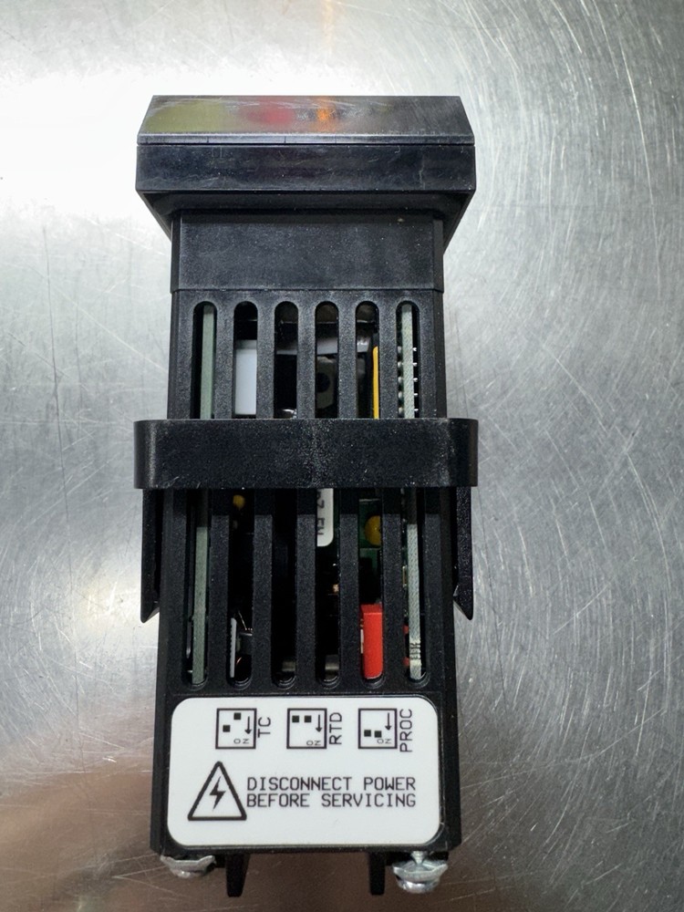WATLOW TELPERATURE CONTROL 965A-3FD0-000 NEW IN BOX