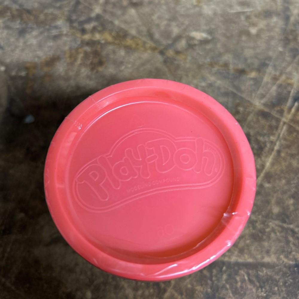 Play-Doh - Single Can Modeling Compound, 3 Oz can-NEW - Red