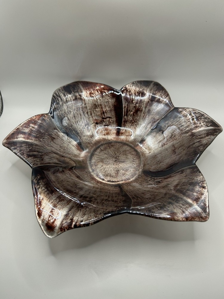 Beautiful Flower Bowl With Silver Bottom