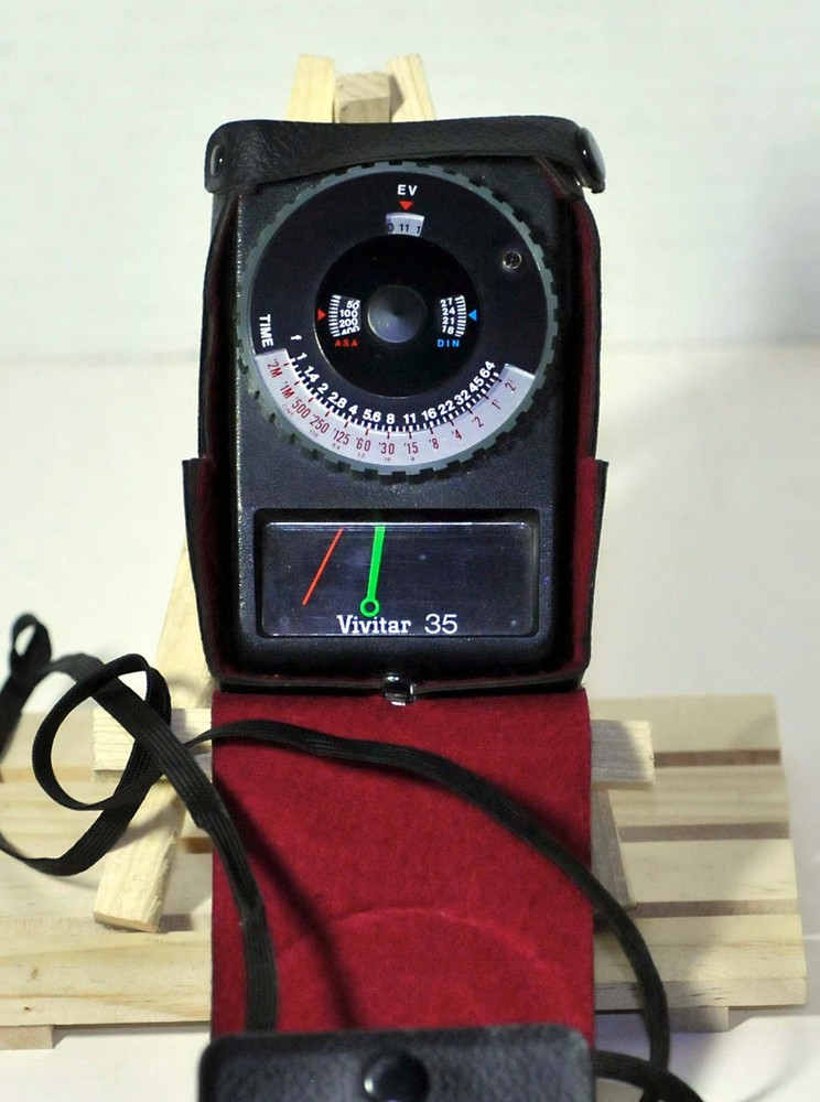 Working Selenium Vivitar 35 Light Meter for Photography- No Battery Needed