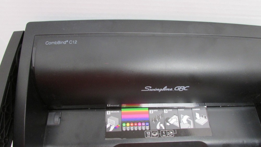 Swingline GBC CombBind C12 GBC Binding Machine & 4 boxes binding combs WORKS
