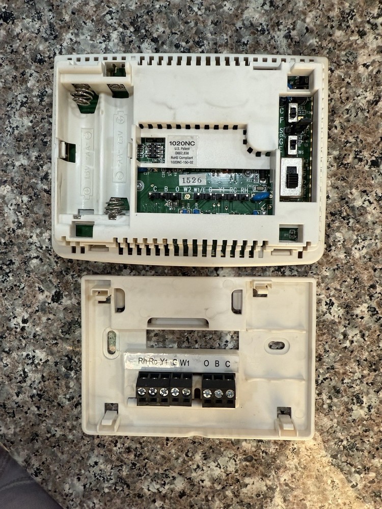 Braeburn 1020 Non-Programmable Thermostat