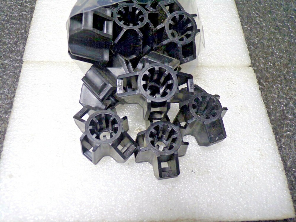 (20pk) THOMAS & BETTS, CABLE FASTENING SYSTEM, STUD SIZE 1/2, (RG)