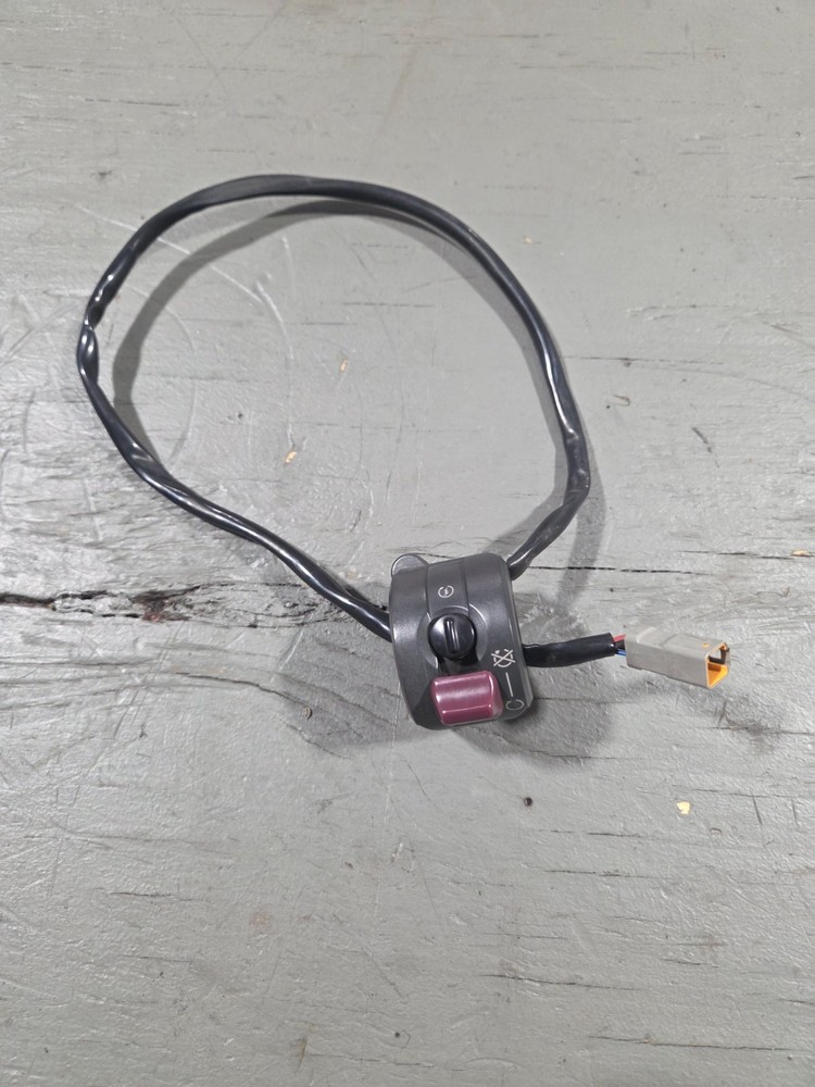 Used 13-14 Ducati Multistrada 1200s Engine Kill Switch 65010131c