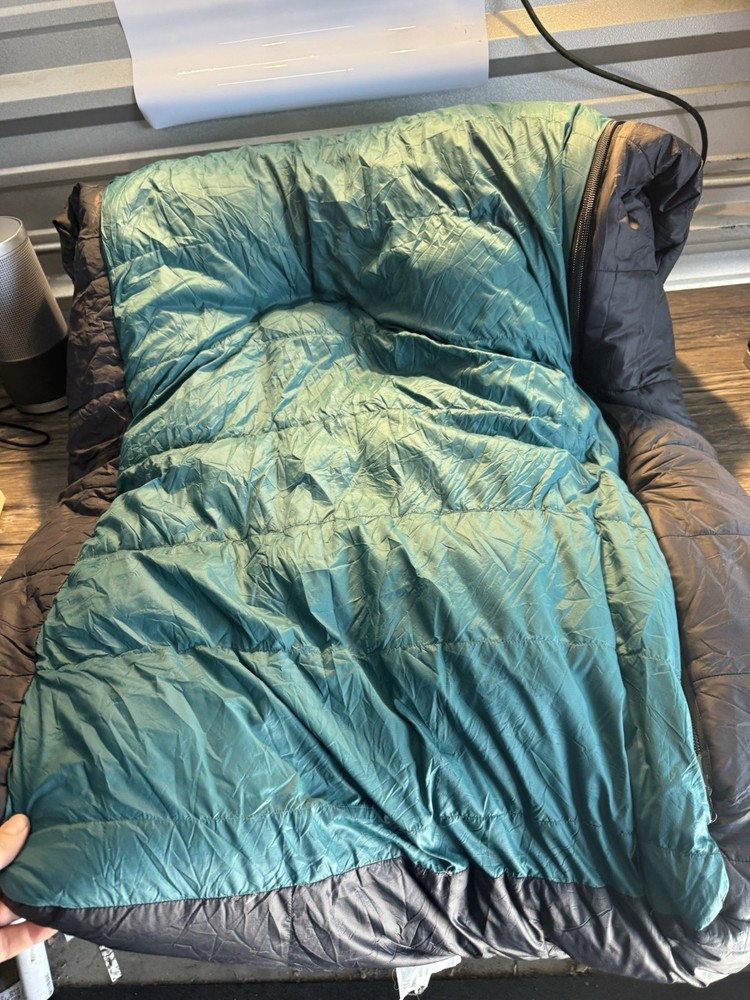 Cabelas Alaskan Guide Model Rectangle Reg Sleeping Bag Down/ Thermolite 0f