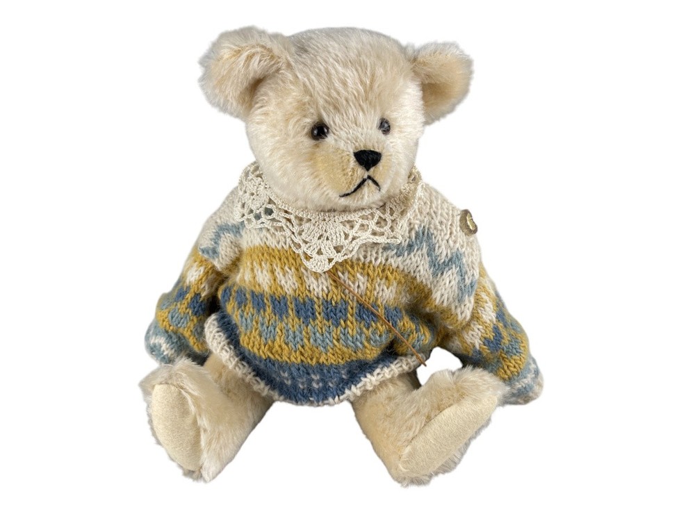 Artist Bear Teddy Bear 29cm. Excellent condition.