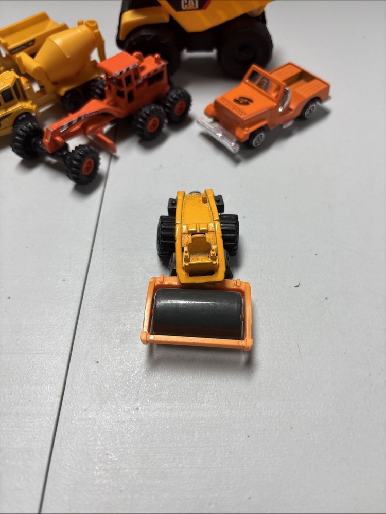 6 Construction Toy Vehicles ￼