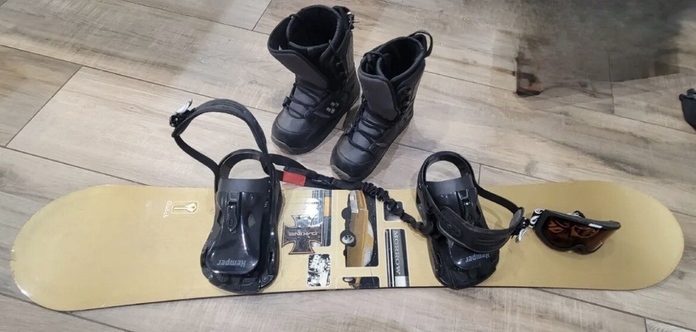 morrow snowboard BOOTS NOT INCLUDED