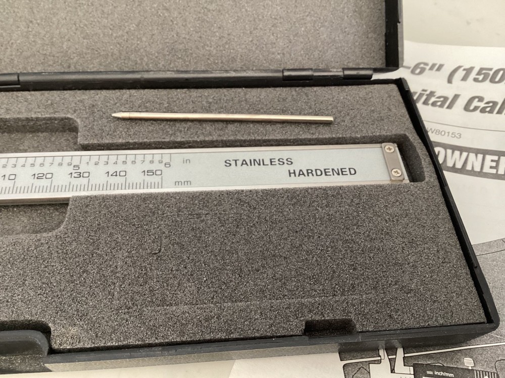 NEW IN ORIGINAL CASE AUTHENTIC PERFORMANCE TOOL 0-6" DIGITAL CALIPER NO RES