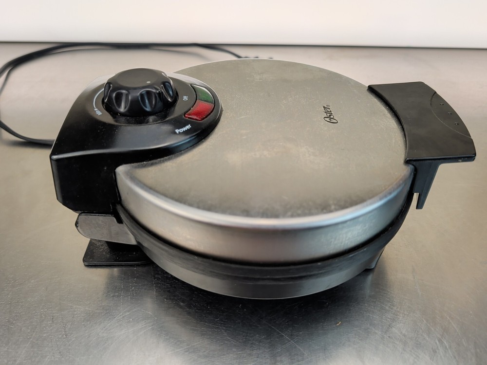 Oster 8” Nonstick Belgian Waffle Maker with Temp Control Silver AA