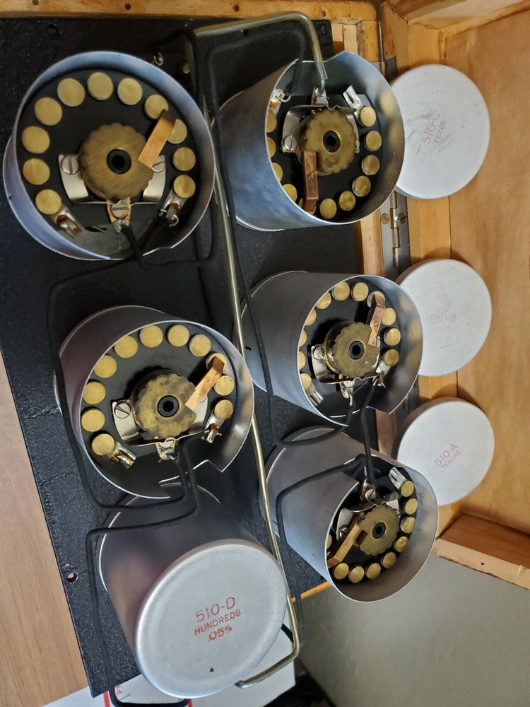 Decade Resistor 6 -Dials 0.1 ohm/step - 10k ohm/step