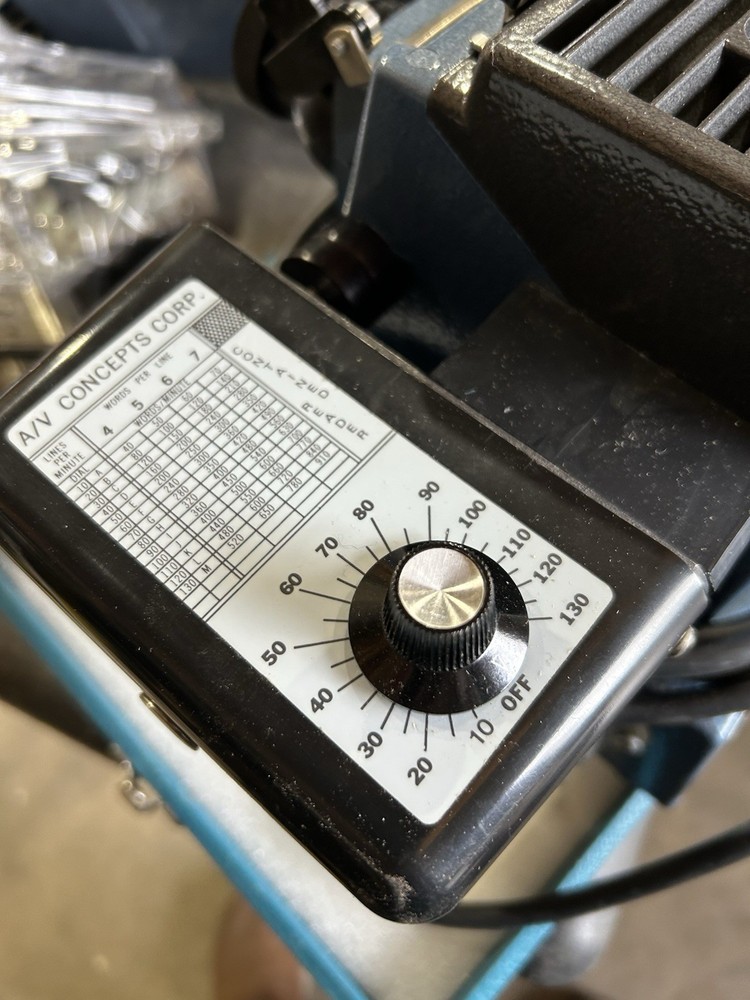 A/V Concepts Corp. Slide Projector Model 9049 Adjustable Timer Lamp Fan Controls