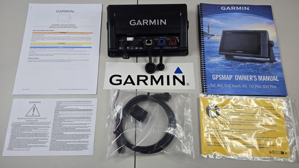 Garmin GPSMAP 742xs Chartplotter Sonar – Tested, Works Great, Complete Set